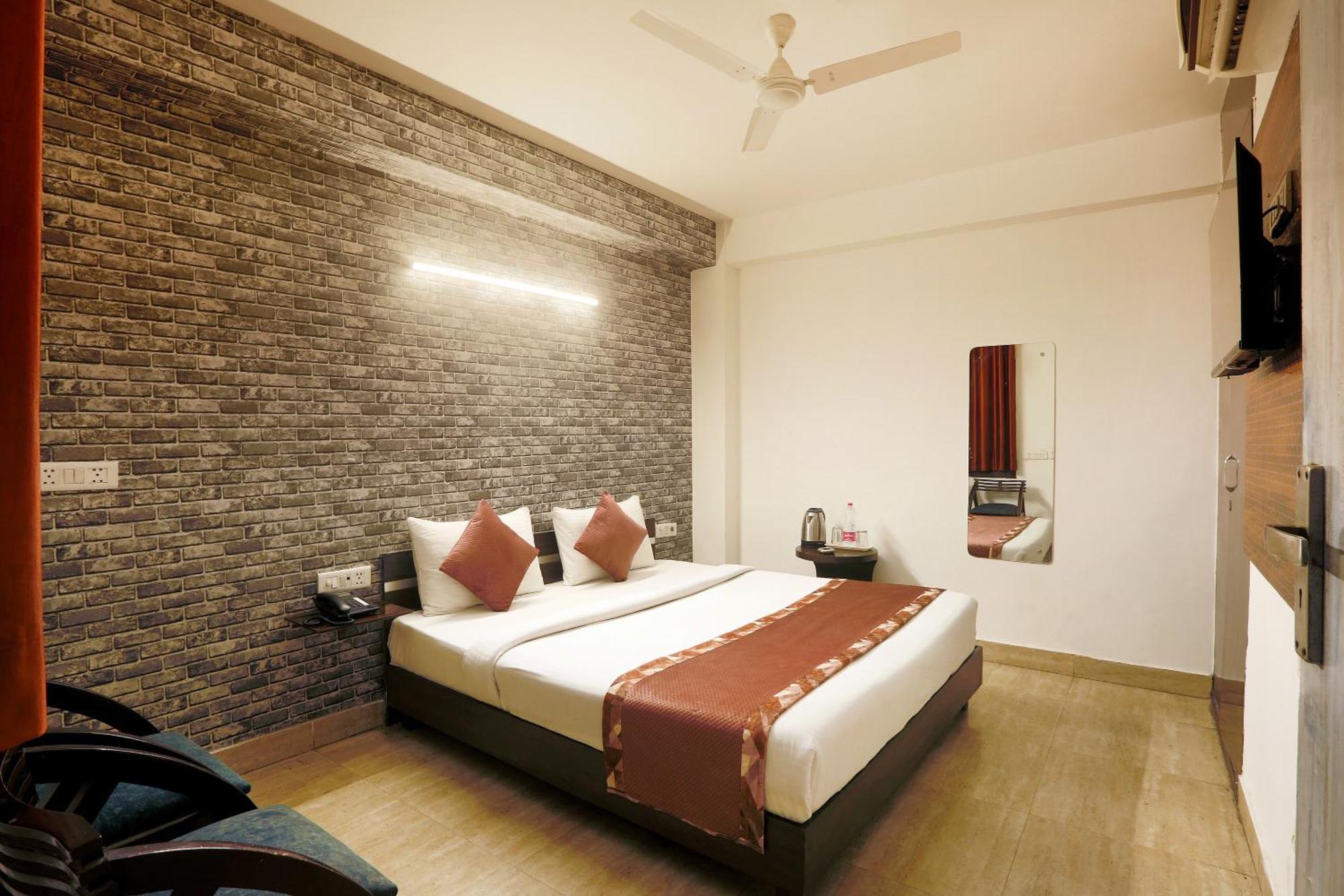 Airport Hotel Mayank Residency New Delhi Eksteriør billede