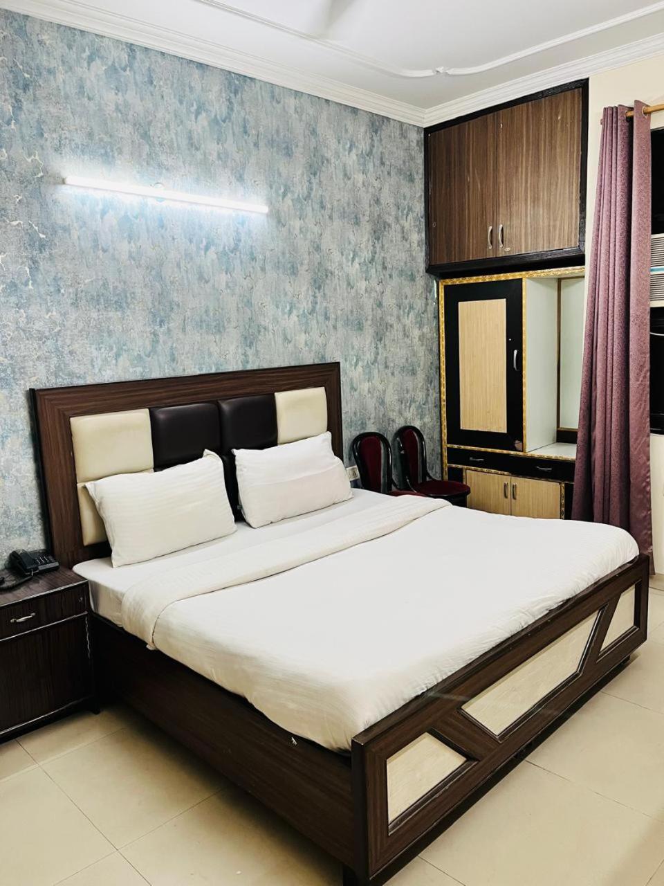 Airport Hotel Mayank Residency New Delhi Eksteriør billede
